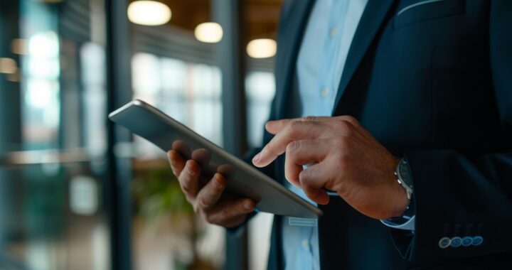 Silent Brain Drain: Saat Ponsel di Sampingmu Mencuri Fokus dan Daya Pikir