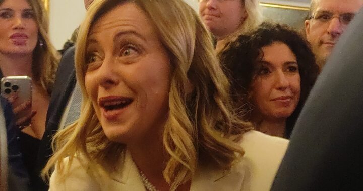 Meloni, Parlemen Italia yang “Outspoken”, dan “Lamaran” dari Teheran